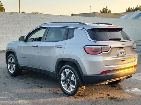Used 2018 Jeep Compass Limited w/ Navigation Group image 27