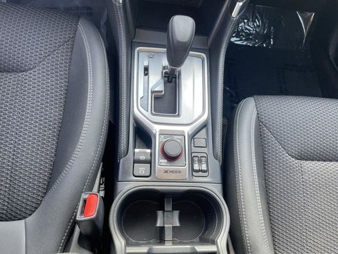 Used 2024 Subaru Forester Premium AWD/4WD image 20