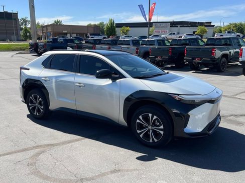 Used 2024 Toyota bZ4X AWD w/ Weather Package image 6