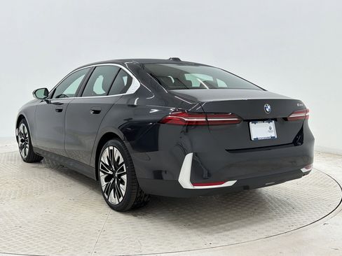 New 2026 BMW 530i w/ Premium Package RWD image 3