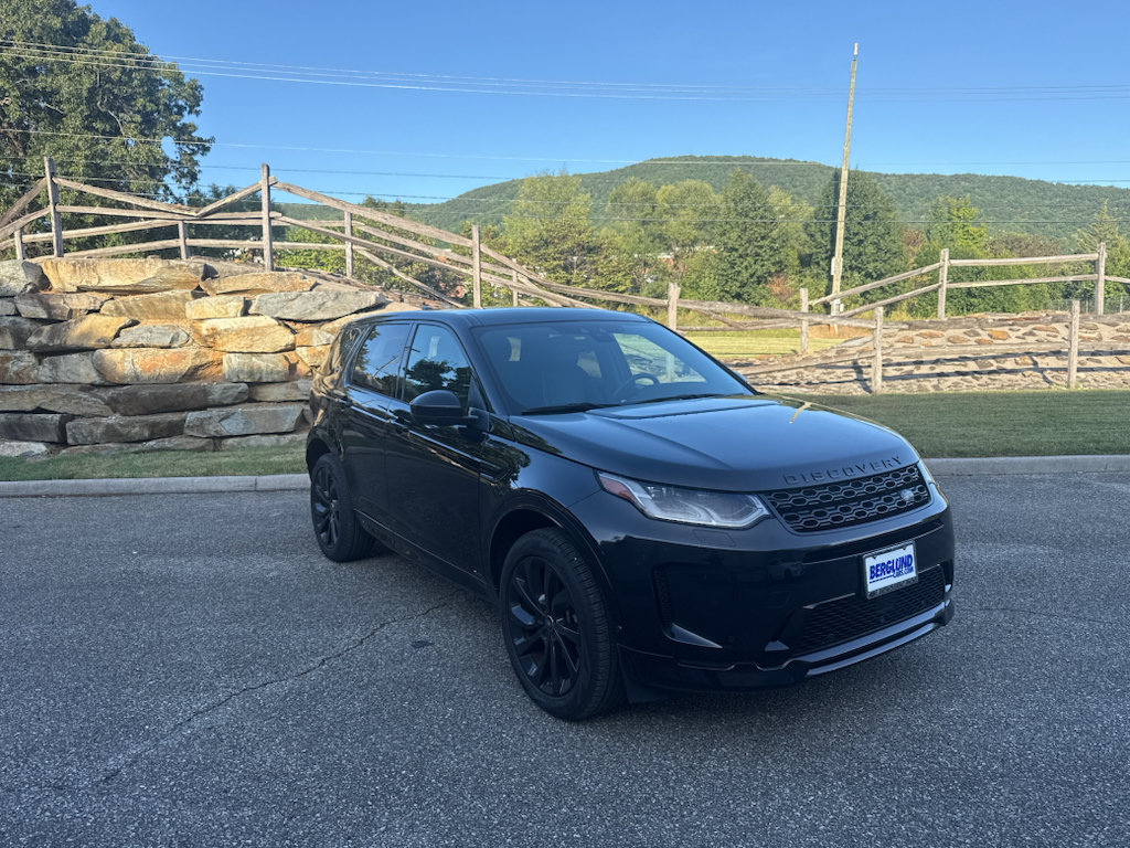Used 2020 Land Rover Discovery Sport HSE R-Dynamic AWD/4WD image 3