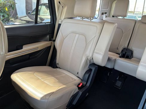 Used 2024 Ford Expedition Limited RWD image 43