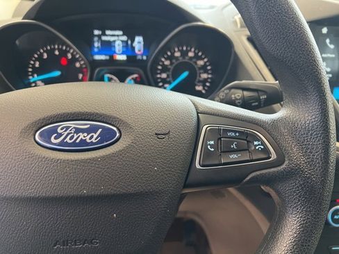 Used 2019 Ford Escape SE image 26