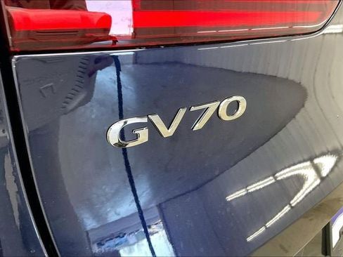 New 2026 Genesis GV70 2.5T Select AWD/4WD image 18