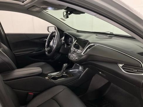 Used 2020 Chevrolet Malibu Premier FWD image 32