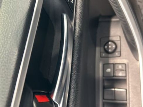 Used 2023 Toyota RAV4 Limited image 9