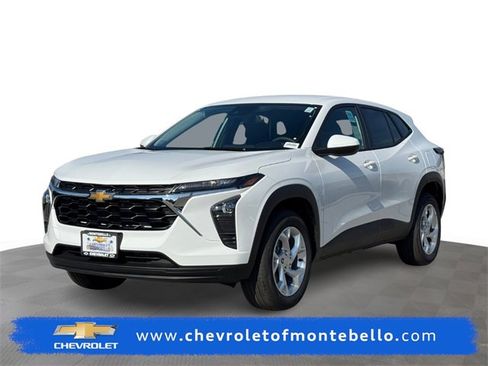 New 2026 Chevrolet Trax LS w/ LS Convenience Package image 1