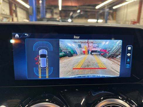 Certified 2025 Mercedes-Benz GLA 250 4MATIC image 21