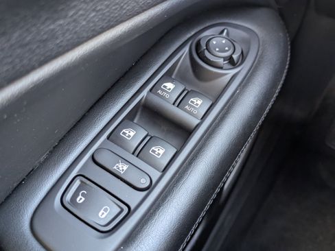 Used 2019 Jeep Compass Altitude image 28