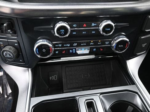 New 2025 Ford F150 Platinum w/ Equipment Group 702A High image 9