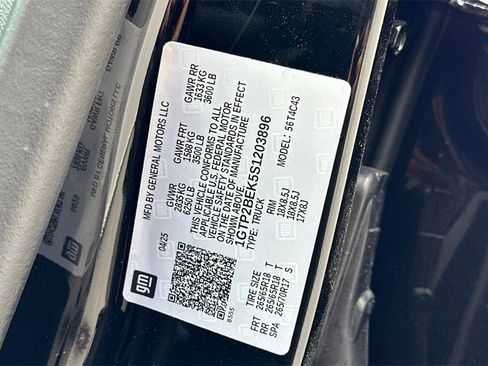 New 2025 GMC Canyon Elevation w/ Convenience Package image 22