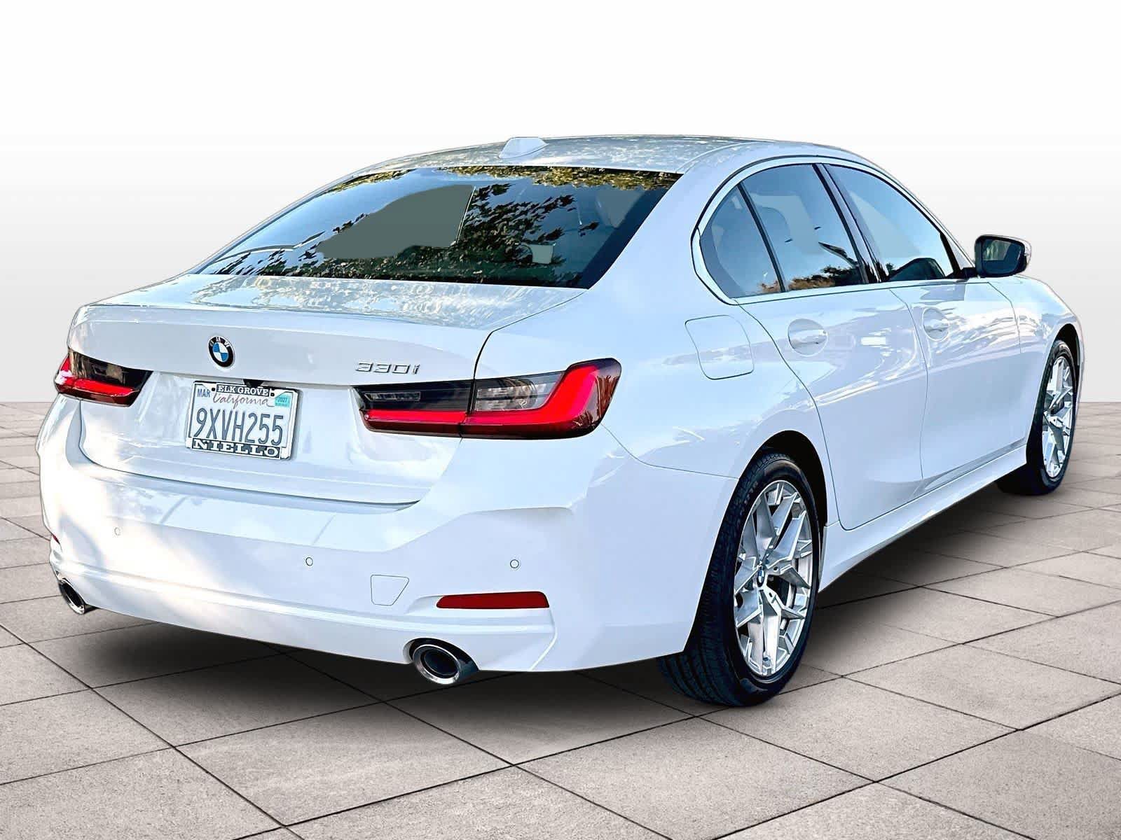 Used 2026 BMW 330i Sedan w/ Convenience Package RWD image 8