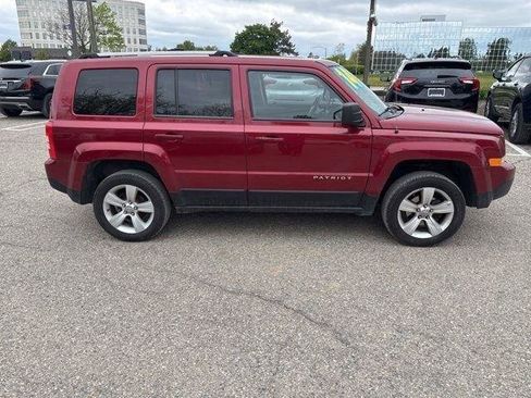 Used 2014 Jeep Patriot Limited AWD/4WD image 2