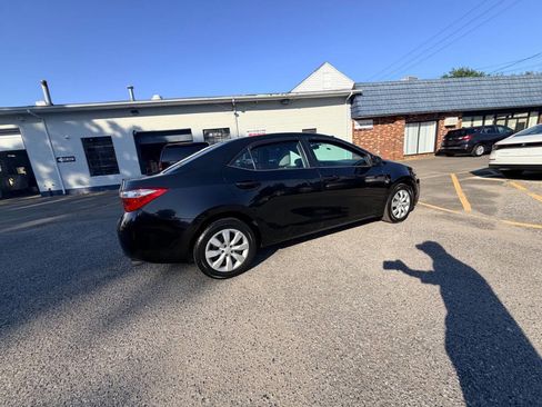 Used 2014 Toyota Corolla LE FWD image 23