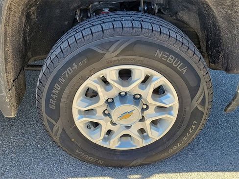 Used 2024 Chevrolet Silverado 2500 LT image 7
