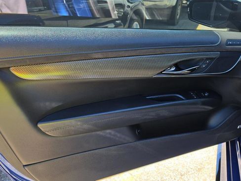 Used 2019 Cadillac ATS V w/ Luxury Package RWD image 9