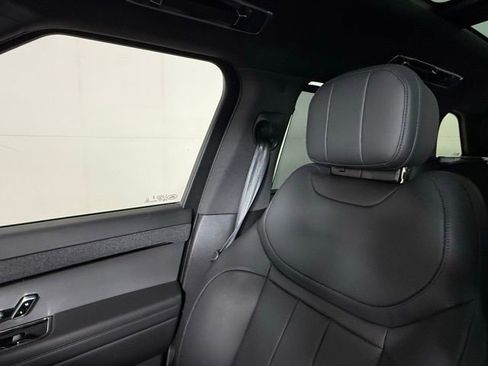 Used 2024 Land Rover Range Rover Sport Dynamic SE image 17
