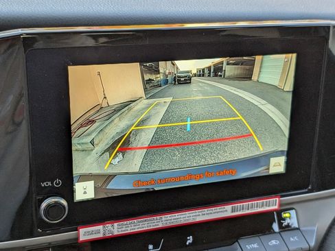 Used 2026 Toyota Camry SE image 6