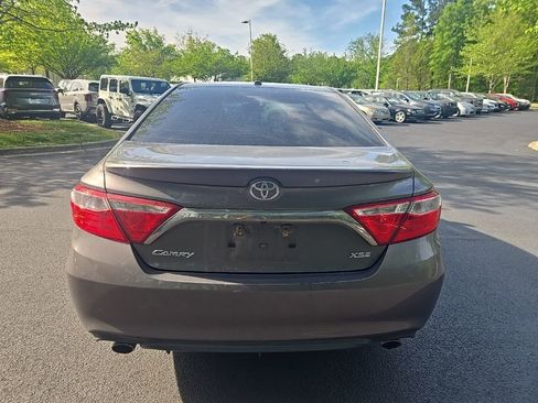 Used 2017 Toyota Camry XSE w/ Advanced Technology Package image 10