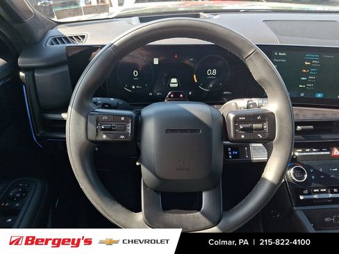 Used 2025 Hyundai Santa Fe Calligraphy AWD/4WD image 22