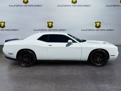 Used 2021 Dodge Challenger R/T Scat Pack RWD image 6