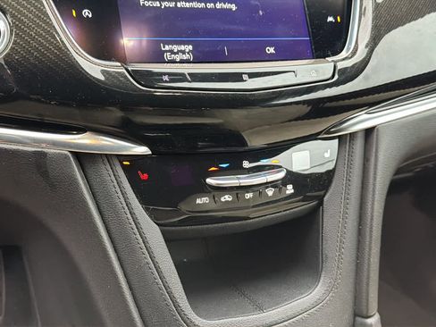 Used 2020 Cadillac XT6 Sport image 13