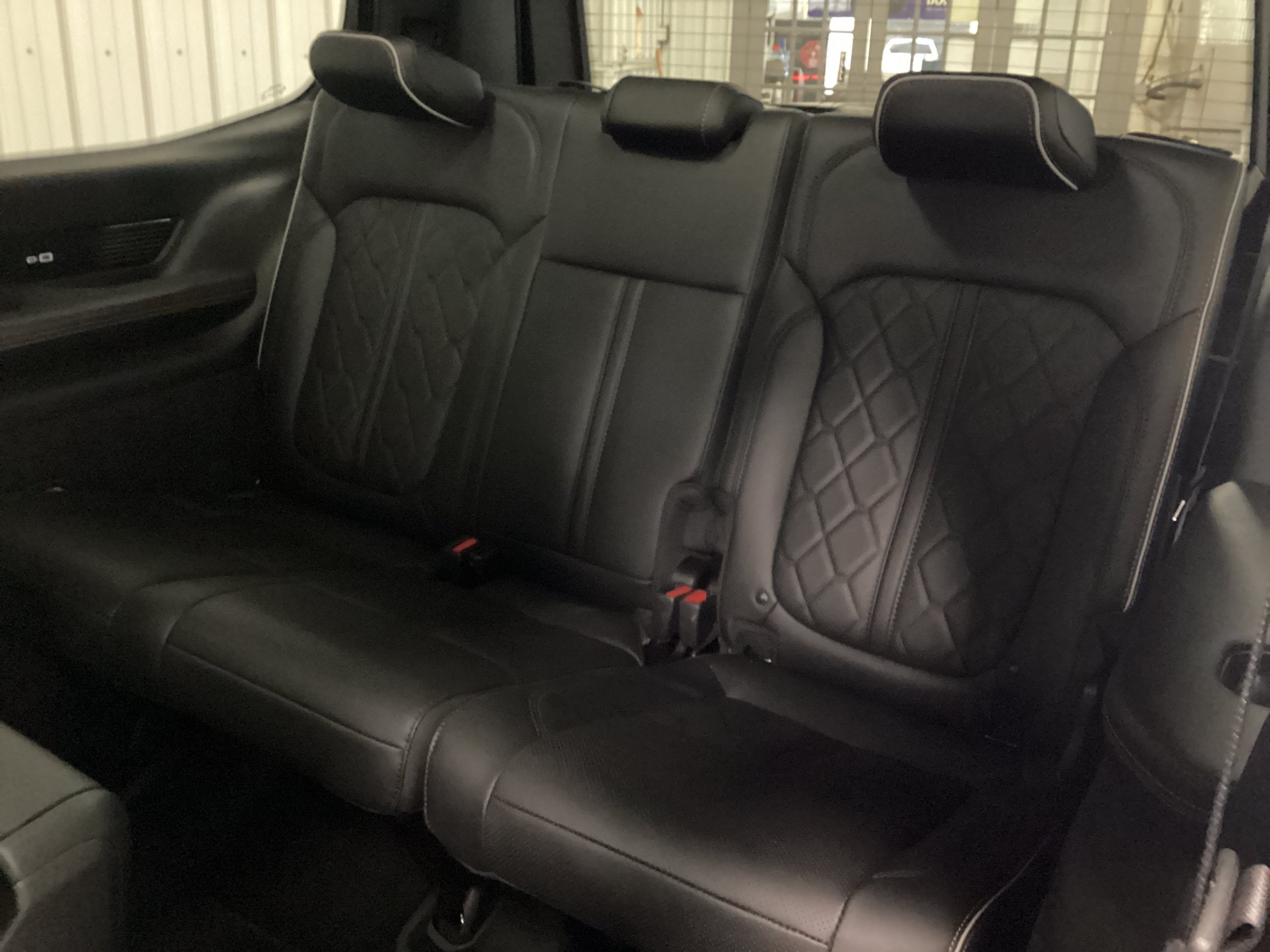 Used 2025 Jeep Grand Wagoneer Series III w/ Rear Seat Video Group 1 AWD/4WD image 42