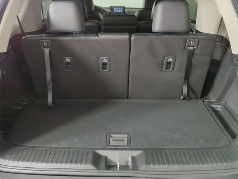 New 2025 Honda Pilot Touring image 43