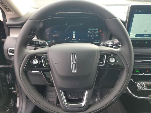 New 2026 Lincoln Corsair Premiere image 16