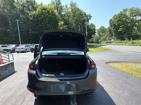 Used 2023 MAZDA MAZDA3 s FWD image 14