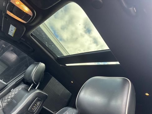 Used 2019 Jeep Grand Cherokee Summit AWD/4WD image 22