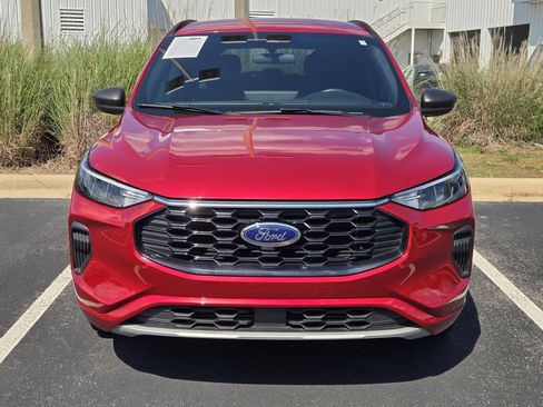 Used 2024 Ford Escape ST-Line w/ Tech Pack #1 FWD image 2