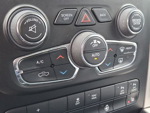 Used 2018 RAM 1500 Big Horn AWD/4WD image 15