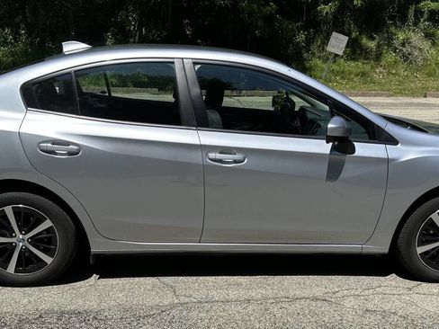 Used 2021 Subaru Impreza 2.0i Premium w/ Popular Package #1 AWD/4WD image 4
