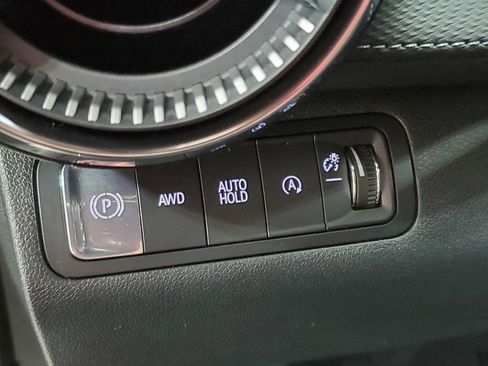 Used 2026 Chevrolet Equinox LT image 28