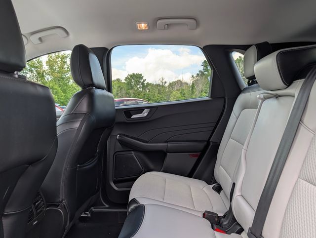 Used 2023 Ford Escape SE FWD image 17