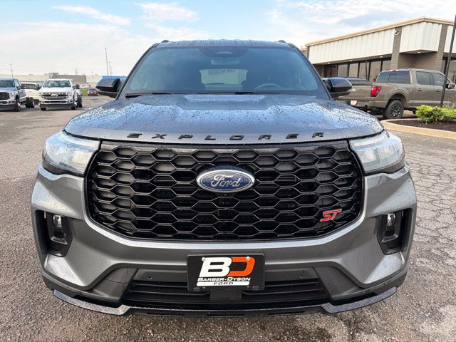 Certified 2025 Ford Explorer ST AWD/4WD image 2