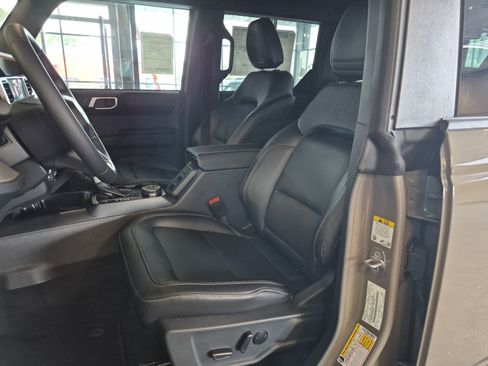 New 2025 Ford Bronco Outer Banks w/ Sasquatch Package image 10