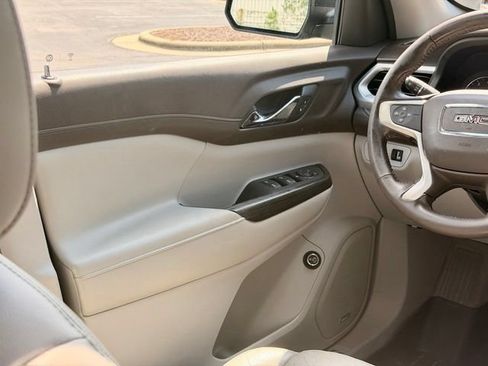 Used 2019 GMC Acadia SLT FWD image 21