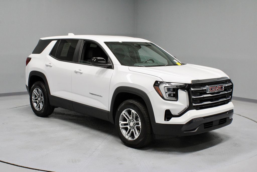 Used 2025 GMC Terrain Elevation AWD/4WD image 1