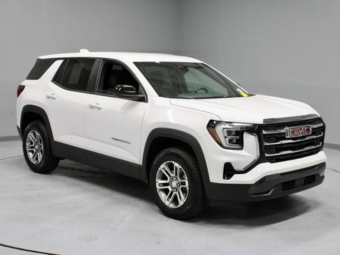 Used 2025 GMC Terrain Elevation AWD/4WD image 1