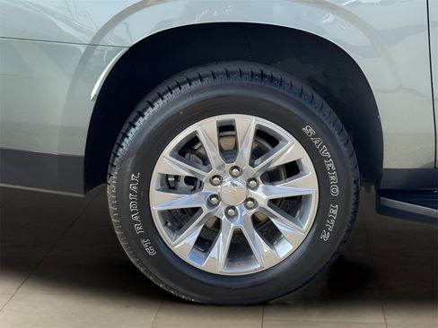 Used 2023 Chevrolet Suburban Premier image 49