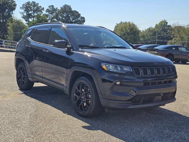 Used 2026 Jeep Compass Latitude w/ Quick Order Package 29K AWD/4WD image 5