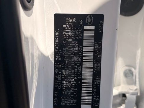 Used 2025 Toyota Camry LE image 15