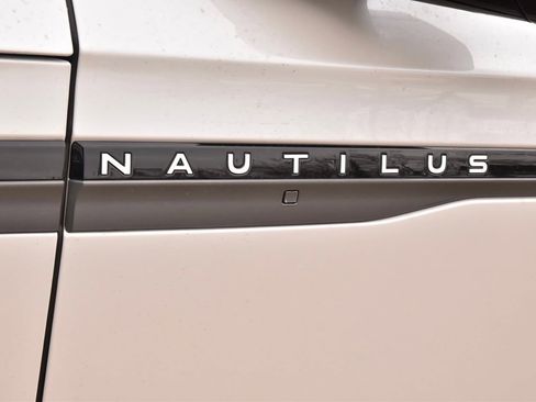 New 2026 Lincoln Nautilus Reserve w/ Jet Appearance Package AWD/4WD image 50