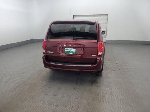 Used 2019 Dodge Grand Caravan SE FWD image 7