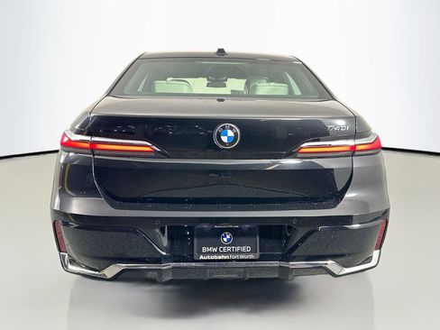 Certified 2023 BMW 740i w/ Luxury Rear Seating Package image 7