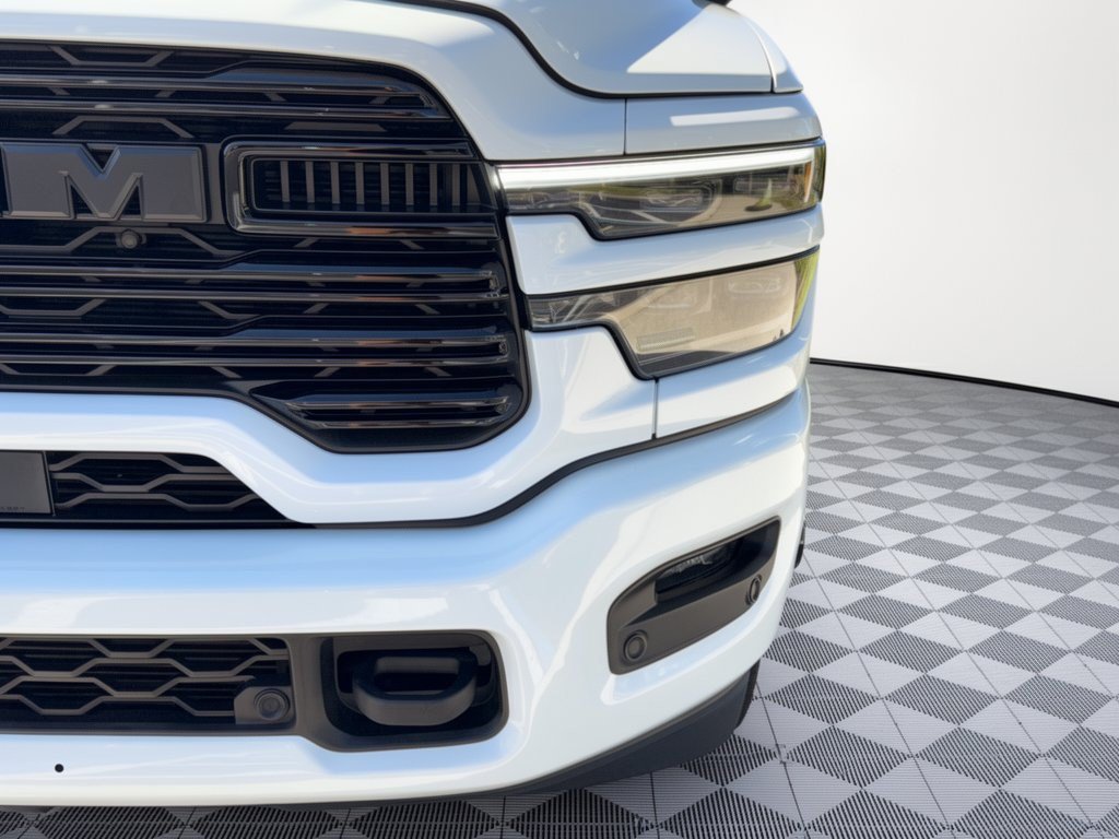 Used 2025 RAM 3500 Laramie AWD/4WD image 12