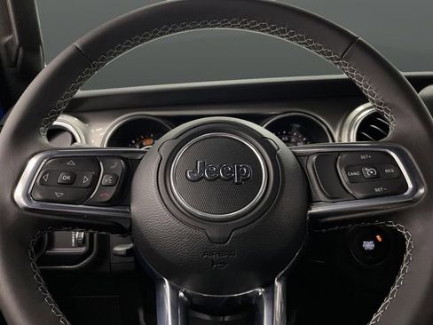 Used 2023 Jeep Wrangler Sahara w/ Safety Group image 16