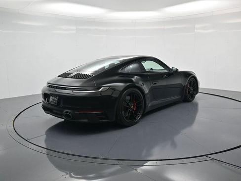 Certified 2022 Porsche 911 Carrera GTS RWD image 30